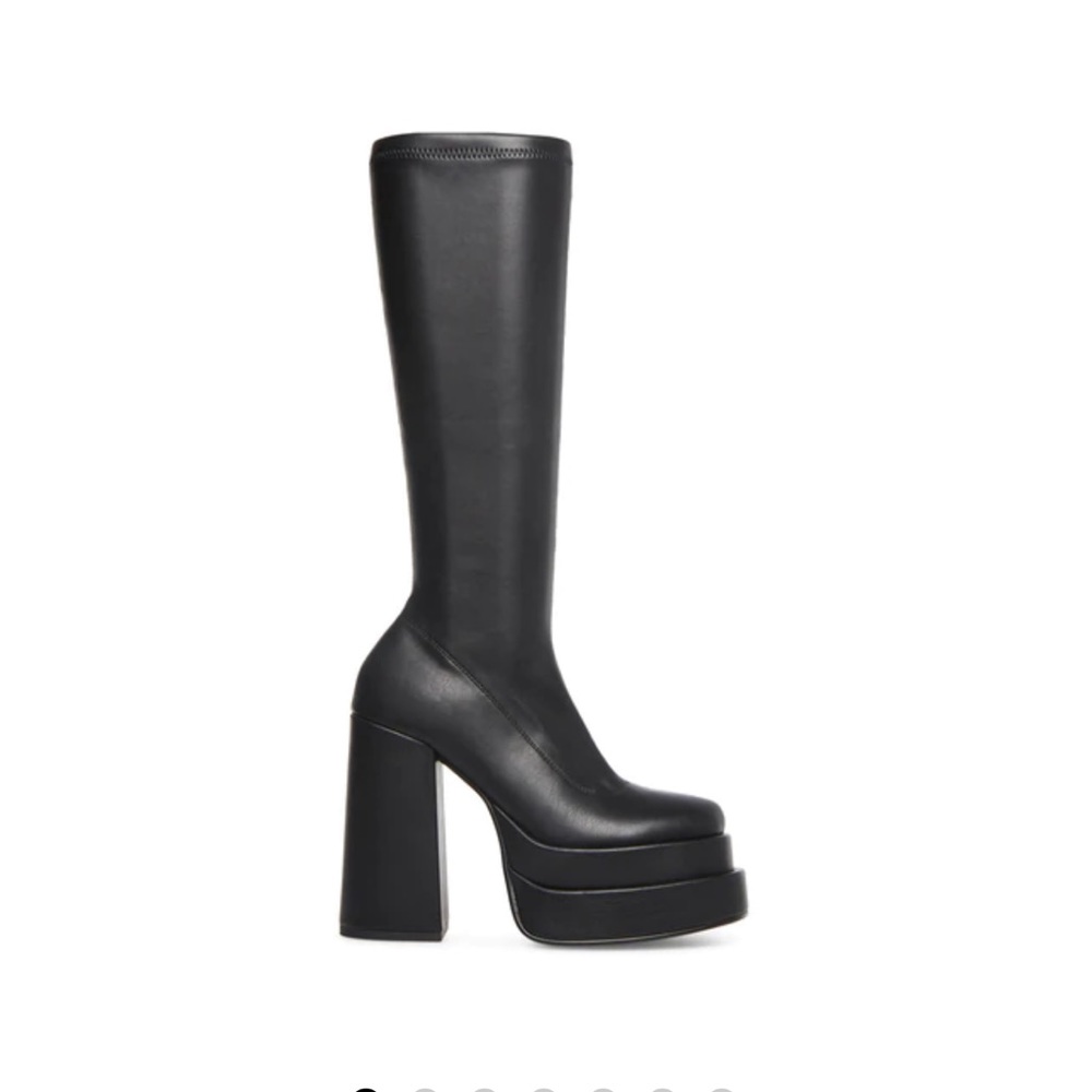 Steve Madden Cypress Black Boots - size 6 🖤